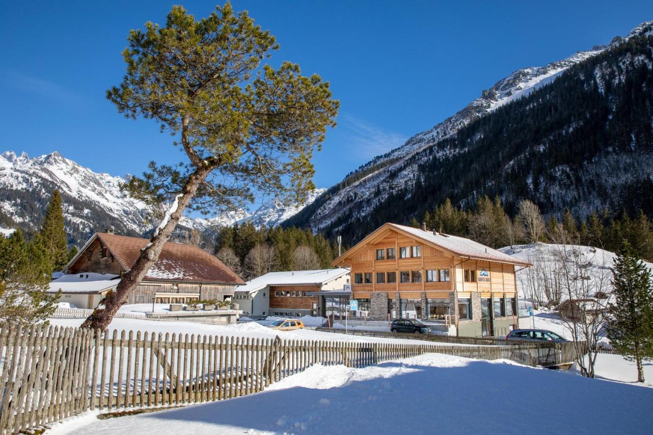 Gadmer Lodge - Dein Zuhause In Den Bergen Gadmen المظهر الخارجي الصورة